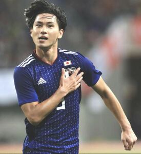 匿名発送　美品　サッカー日本代表　南野選手ユニフォーム　2018年モデル　タキ