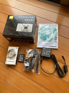 COOLPIX S8200 （ナチュラルホワイト）