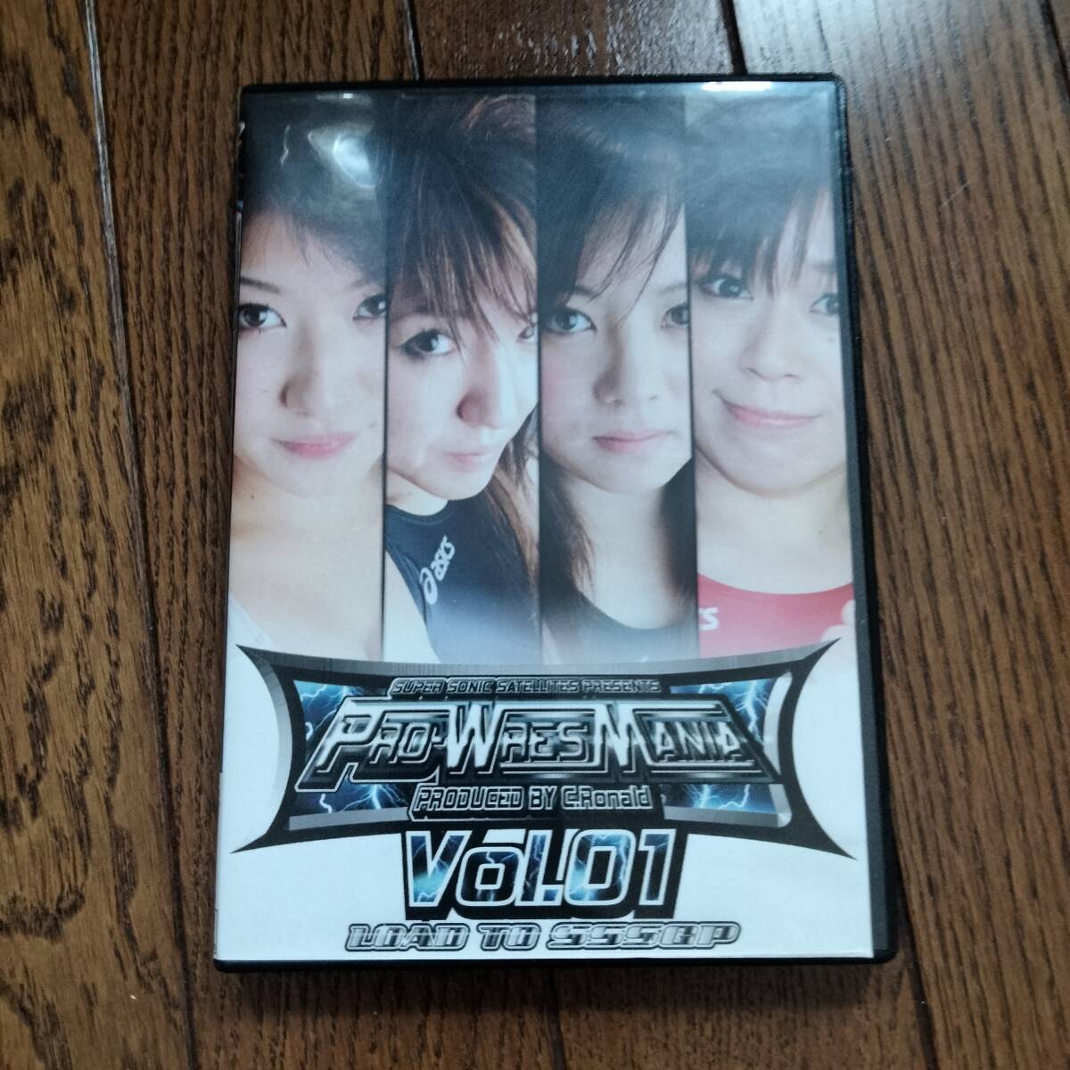 ▲エンジェルハウス スタープロレスタッグマッチ 安藤あいか・新垣ひとみ ▲エンジェルハウス スタープロレスタッグマッチ 安藤あいか・新垣ひとみ