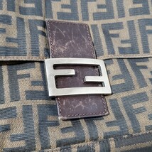 1円～FENDI フェンディ ショルダーバッグ ワンショルダー ズッカ柄 949_画像10