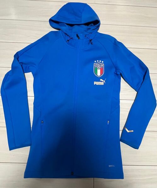 サッカーイタリア代表 チームウェア上 プーマ サイズS 値引き ユニフォーム