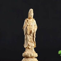 美品☆仏教美術高さ約13ｃｍ 阿弥陀如来三尊立像 ツゲ 観音菩薩 木彫仏像 精密細工_画像4