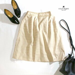  Courreges Courreges spring summer stylish beautiful . total pattern total Logo embroidery leather .. paste gloss knees under height flair skirt A line beige 40 11 number 