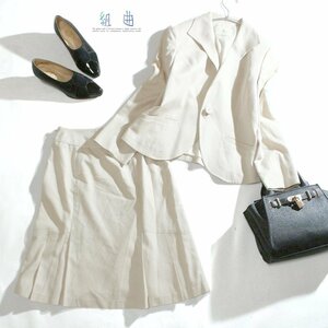  Kumikyoku k Miki .k stock ) Onward . mountain spring on goods .. paste gloss tweed jacket skirt suit top and bottom set S M formal go in . type beige 