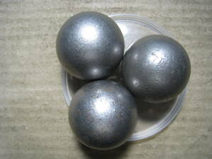 鉄球３球セット　直径約37㎜×3　重さ約202ｇ/１個　総重量約607ｇ　管理番号MC-84