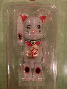 be@rbrick 招き猫 福入 蓄光 100% ベアブリック medicom toy