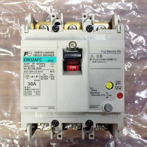 ●【AH-05227】中古美品 富士電機 一般配線用漏電遮断器 EW32AFC 3P 30A 【レターパックプラス・送料全国一律520円可】