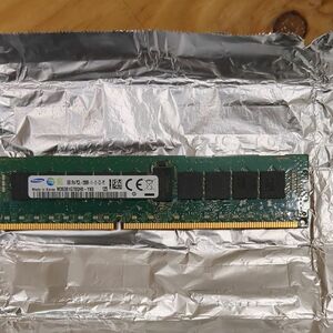 Samsung製 DDR3 RDIMM 8GB PC3L-12800R