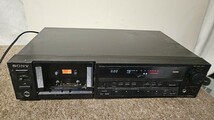 SONYソニー TC-K555ES カセットデッキ オーディオ機器 テープレコーダー 3ヘッド通電現状品_画像1