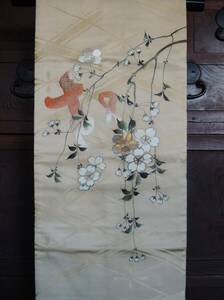 W1922■古布　名古屋帯　ベージュ色地桜の花と文字　染めと刺繍■