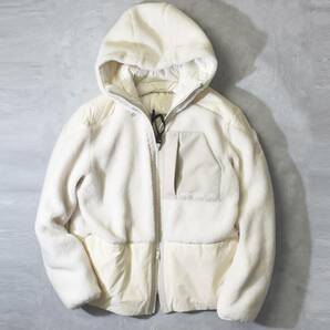 24,4万【モンクレール 新品】◇希少限定◇ふわモコリッチなECOシェアリング◇コーデが一気に垢抜ける淡色◇洗練ECOムートンダウンパーカ1の画像1