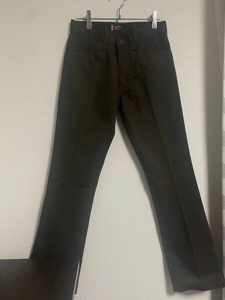 Levi’s sta-prest tight brownサイズ27