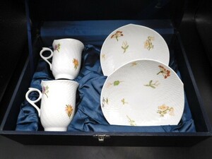 未使用品 Meissen Porcelain　マイセン　カップ&ソーサー　ペアカップ　フラワーモチーフ　箱付き　花柄　陶器　コーヒーカップ　