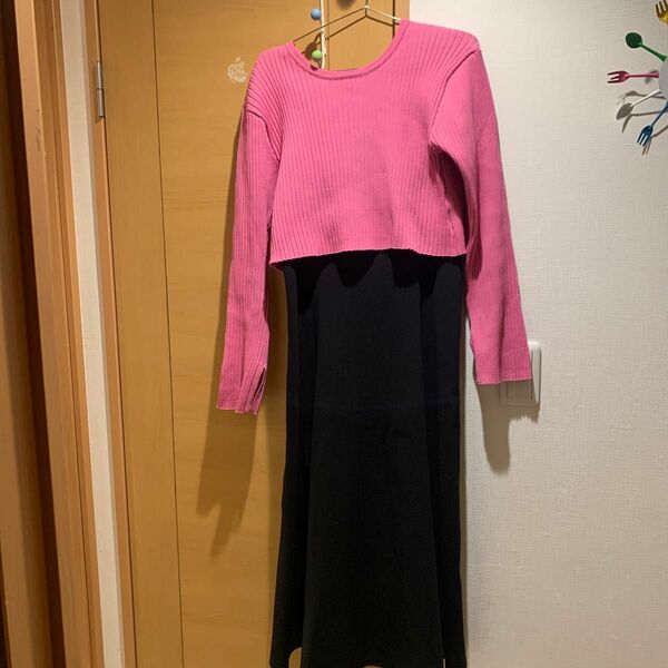 ピンク色長袖トップスとブラックロングスカート セット　フリーサイズ　