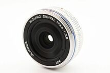 【美品】 OLYMPUS オリンパス M.ZUIKO DIGITAL 17mm F2.8 パンケーキ レンズ ミラーレス一眼カメラ #572C_画像2