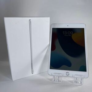 【1786】Cランク☆バッテリー新品Apple☆iPad mini4　Wi-Fi+cellular 32GB☆シルバー☆利用制限○☆SIMフリー☆