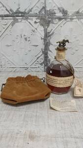 ★a-195　KENTUCKY STRAIGHT BOURBON WHISKY 750ml 未開栓 袋タグ付き お酒 アルコール ウイスキー 訳アリ 古酒