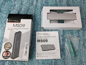 0603u2004　SilverStone USB 3.1 Gen 10Gb/s ポケット型M.2 2260/2280 Type-Aエンクロージャー シルバー SST-MS09S