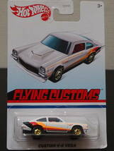 HOT WHeeLs CUSTOM V-8 VEGA 白 FLYING CUSTOMシボレー ベガ ミニカー LIMITED EDITION フライングカスタム 限定商品 ホットウィール_画像1