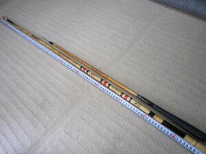 自作の　 新品　未使用の　矢竹の竿掛け １１２　矢竹の針はずし８０