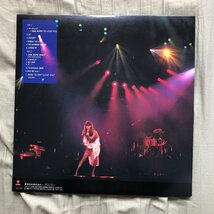 傷なし美盤 美ジャケ ほぼ新品 1987年 本田美奈子 LPレコード Minako ザ・ヴァージン・コンサート Budokan Live 帯付 日本武道館_画像2