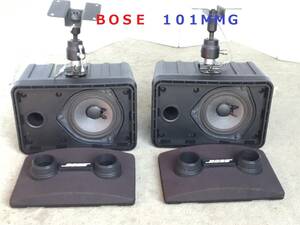 ◆◇ＢＯＳＥ　ボーズ　　１０１ＭＭＧ　スピーカー　天井壁取り付け金具付き◇◆