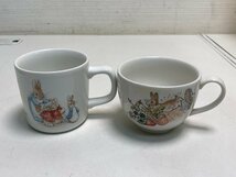 【★99-05-0072】■中古品■WEDGWOOD ウェッジウッド PETER RABBIT ピーターラビット カップ2点 プレート2点 セット_画像2