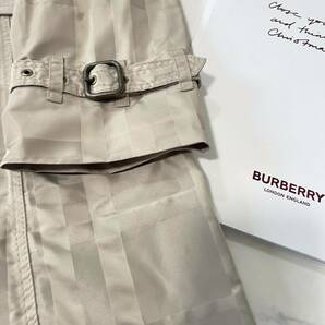 超美品 バーバリー BURBERRY バーバリーロンドン トレンチコート スプリングコート シャドーチェック ロング 通勤 旅行 38の画像9