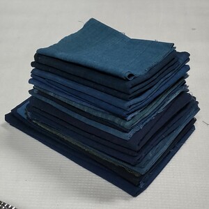 【時代布】藍染め 木綿 端切れ はぎれ 無地 約1kg 生地 古布 古裂 アンティーク リメイク素材 A-679