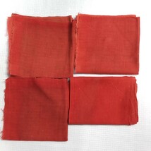【時代布】紅花 木綿 端切れ はぎれ 破片 チップ 約200g 生地 古布 古裂 アンティーク リメイク素材 A-696_画像3