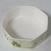 D♪WEDGWOOD ウェッジウッド ワイルドストロベリー 小物入れ 八角形 蓋付き 陶器♪質屋・リサイクルマート宇部店♪_画像3