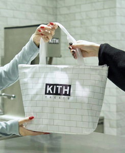 Kith Treats Tokyo オリジナル 限定 保冷バッグ Kith Treats Commuter Tote トートバッグー