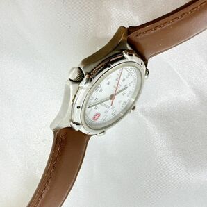 A2403-2-19 １円スタート クオーツ 稼働品 ウェンガースイスミリタリー メンズ腕時計 白文字盤の画像2