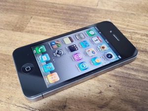 ソフトバンク iPhone4 A1332 32GB 美品 送料185円♪