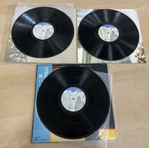 【5660】五輪真弓 レコードまとめ 3枚 1984五輪真弓ライブ 熱いさよなら Les Fenetres など LP 邦楽 中古品 現状品 長期保管品_画像4