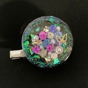 ☆142 レジン　ハンドメイド　ブローチ&クリップ　お花と蝶々☆