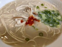 New 九州仕立て 即席ラーメン とんこつ味　 液体スープ付き　コクのあるスープ絶品です　おすすめ　全国送料無料33_画像3
