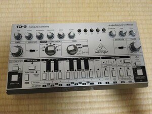 『behringer TD-3-SR』美品・動作品 アナログベースラインシンセサイザー ベリンガー アシッド acid シルバー