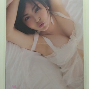 L048《切り抜き》【白間美瑠・高田秋】10P（ラミネート加工・B5サイズ）/プレイボーイ 年刊グラビア傑作選2020 グラビア ☆送料一律☆の画像3