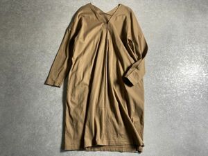 URBAN RESEARCH DOORS◆春◆淡く優しげ大人ブラウン◎フロントタック リラックス カットソー ワンピース ◆アーバンリサーチ