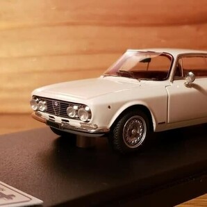  ルックスマート 1/43 Alfa Romeo 2000GTV  アルファロメオ 2000GT Veloce  Alfa Romeo GTA #BBR の画像3