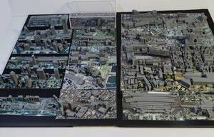 横浜みなとみらい　国土交通省の整備した３D都市データを活用した都市模型　完成品透明ケース付属