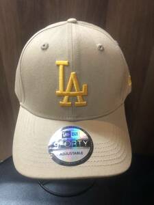 NEW ERA CAP ニューエラ 帽子 キャップ LA ベージュ系　フリーサイズ