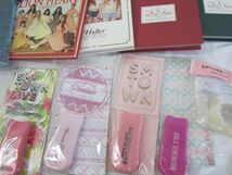 【同梱可】中古品 韓流 少女時代 CD THE BEST SEASON’S GREETINGS トレカ 6枚 等 グッズセット_画像2