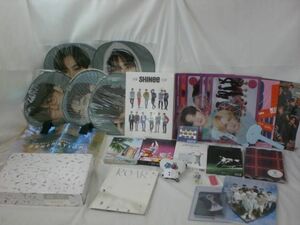 【同梱可】中古品 韓流 SHINee THE BOYS 他 SEASON’S GREETINGS 2019 うちわ CD 等 グッズセット