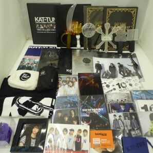 【まとめ売り 中古品】 KAT-TUN フェイスタオル ポーチ パンフレット 等 LIVE TOUR 2012 CHAIN COUNTDOWN LIVE 2013の画像1