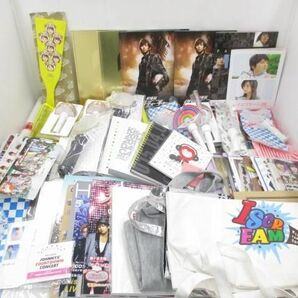 【まとめ売り 動作未確】 Kis-My-Ft2 パンフレット ペンライト カレンダー等グッズセットの画像1