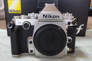 ☆Nikon Dfボディ☆シルバー☆極上品☆おまけ付