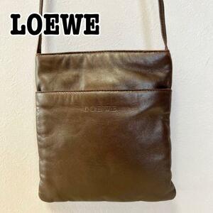 LOEWE ロエベ レザー ショルダーバッグ ポシェット メタリックブラウン コンパクト サコッシュ ロゴ型押 開閉ファスナー スリットポケット