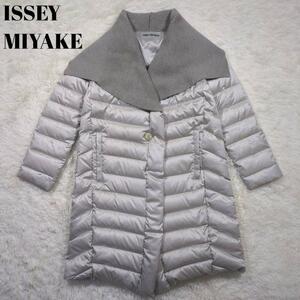 希少 ISSEY MIYAKE イッセイミヤケ リブカラー 切り替え ダウンコート レディース ロングコート シルバーグレー Mサイズ IM83FA519 